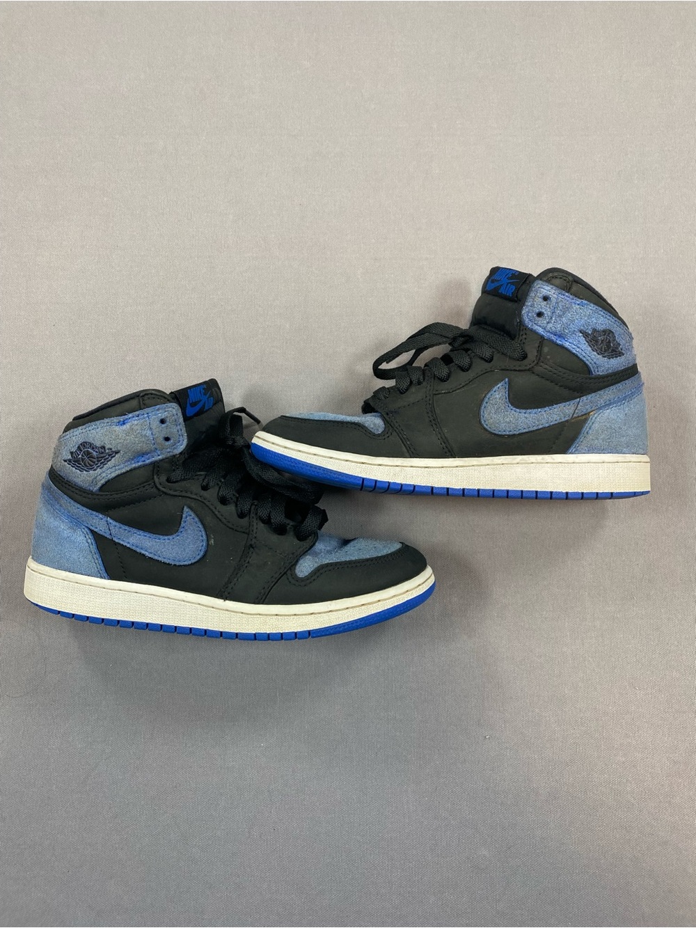 Jordan Kids High-Top Sneakers in Black and Blue